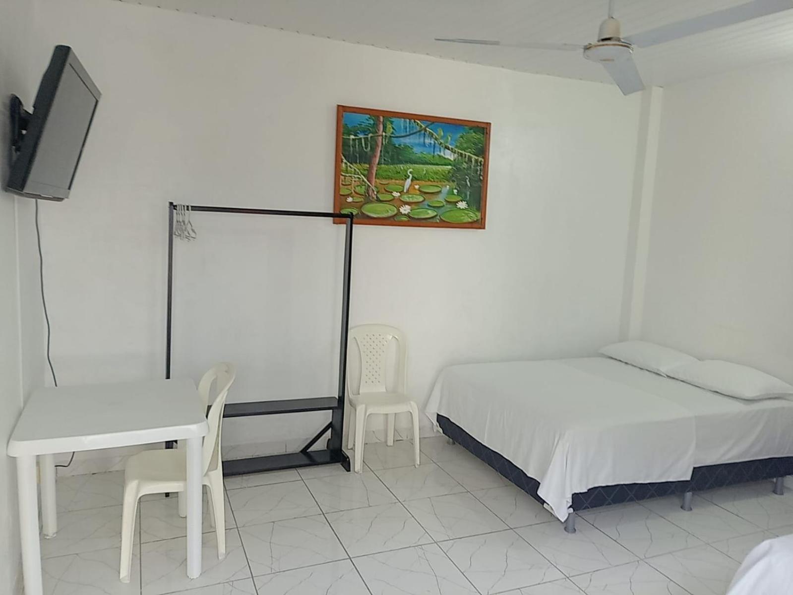 Hotel Heliconias Leticia Exterior photo