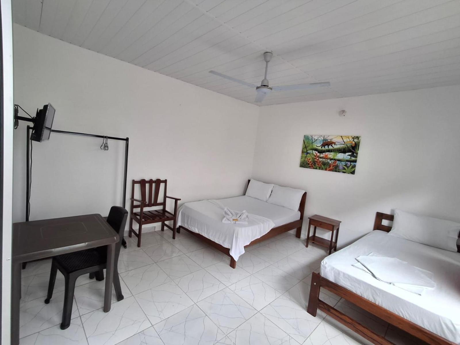 Hotel Heliconias Leticia Exterior photo