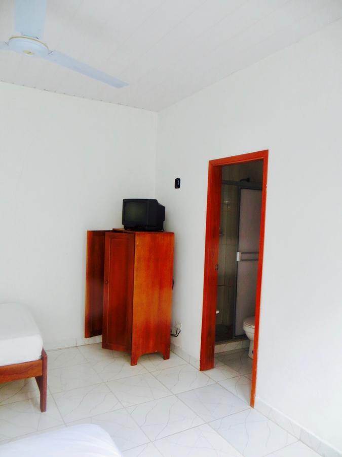 Hotel Heliconias Leticia Exterior photo