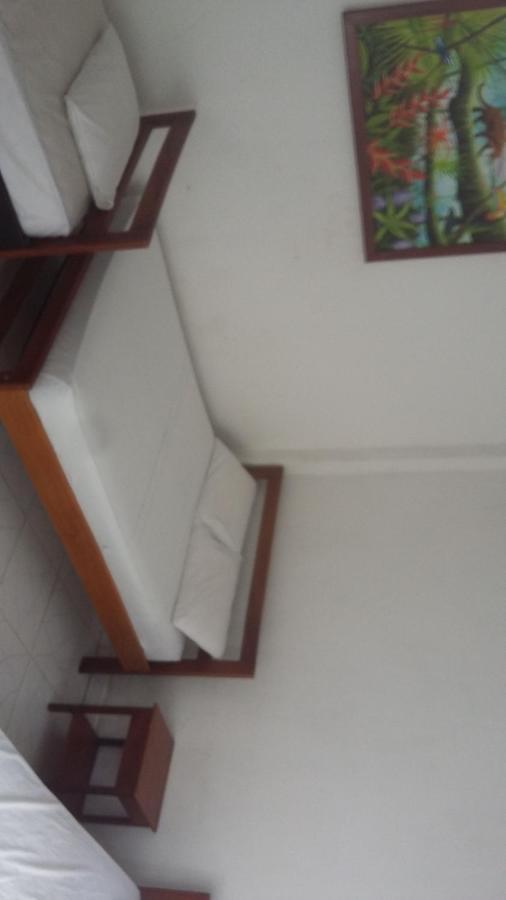 Hotel Heliconias Leticia Exterior photo